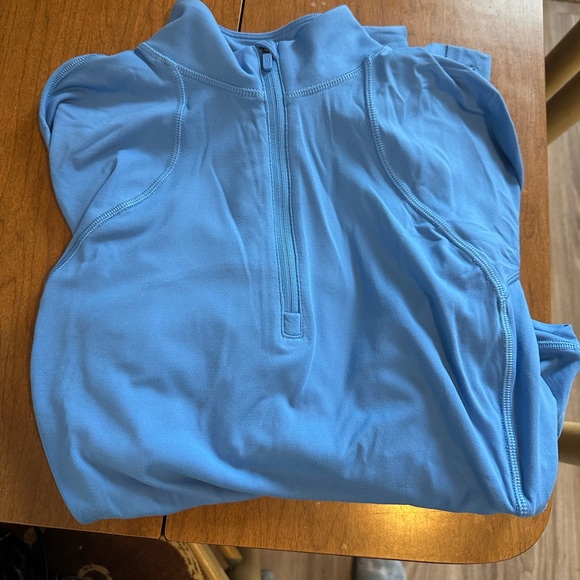 SOLD It’s Rulu Run Cropped Half Zip - Picture 4 of 6